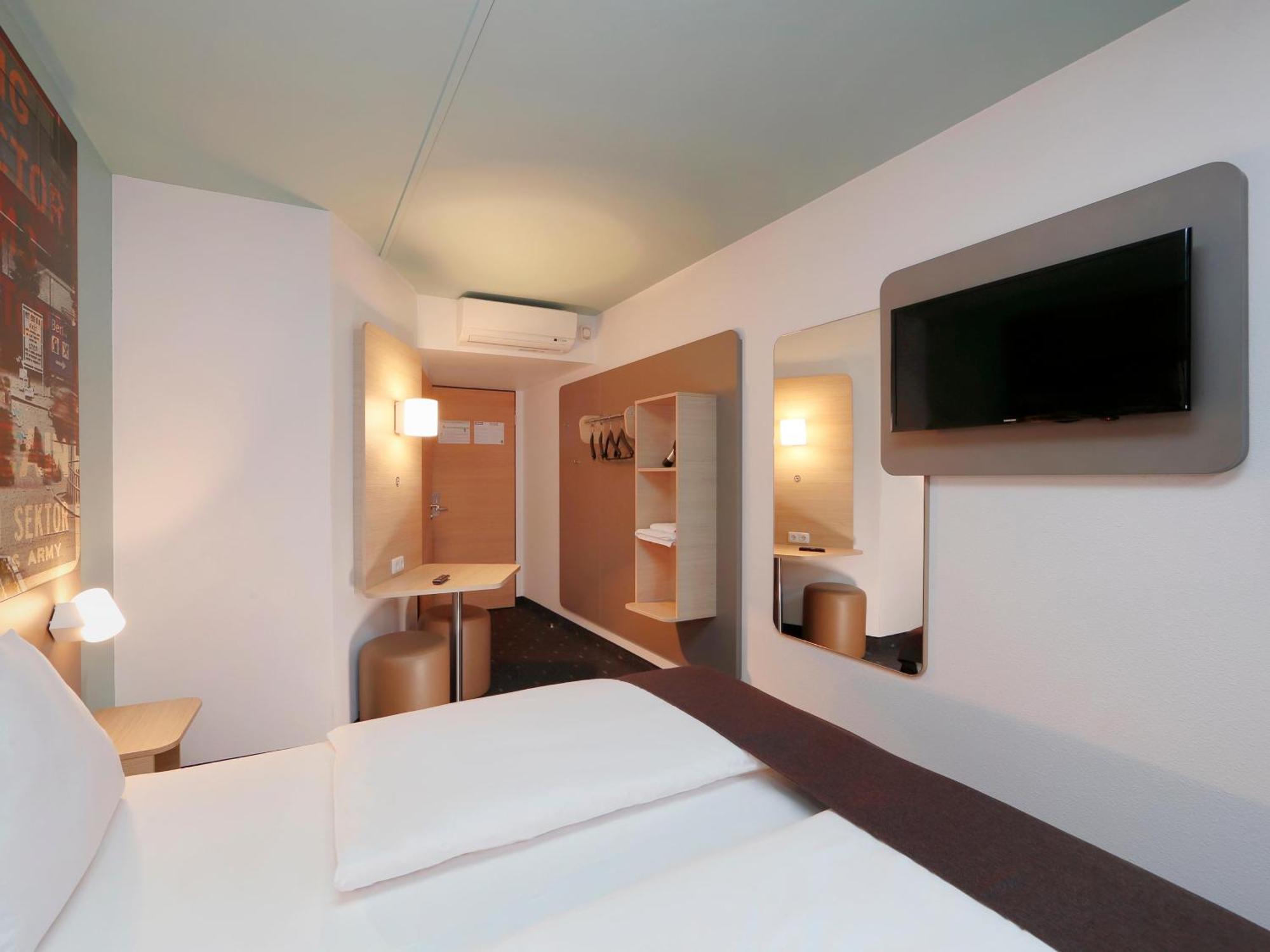 B&B Hotel Berlin-Dreilinden Клайнмахнов Екстериор снимка